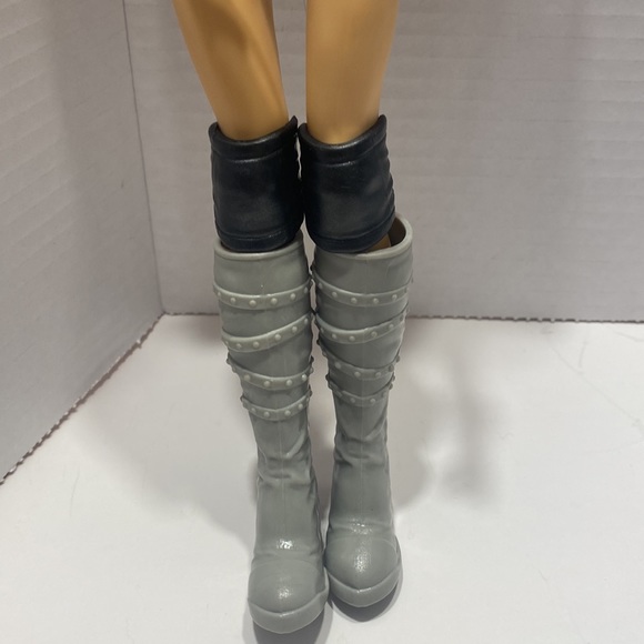 WWE Superstars Fashions Becky Lynch : MISB : Deluxe 12" Fashion Doll - Picture 4 of 8